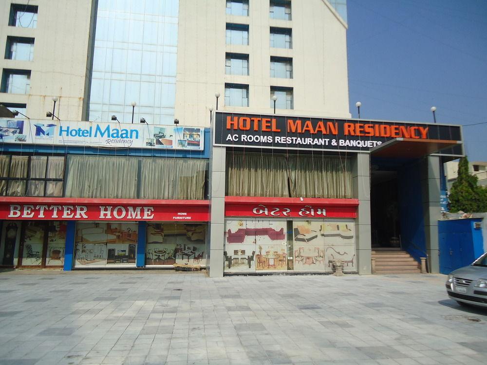 Hotel Maan Residency Satellite Road 아흐메다바드 외부 사진