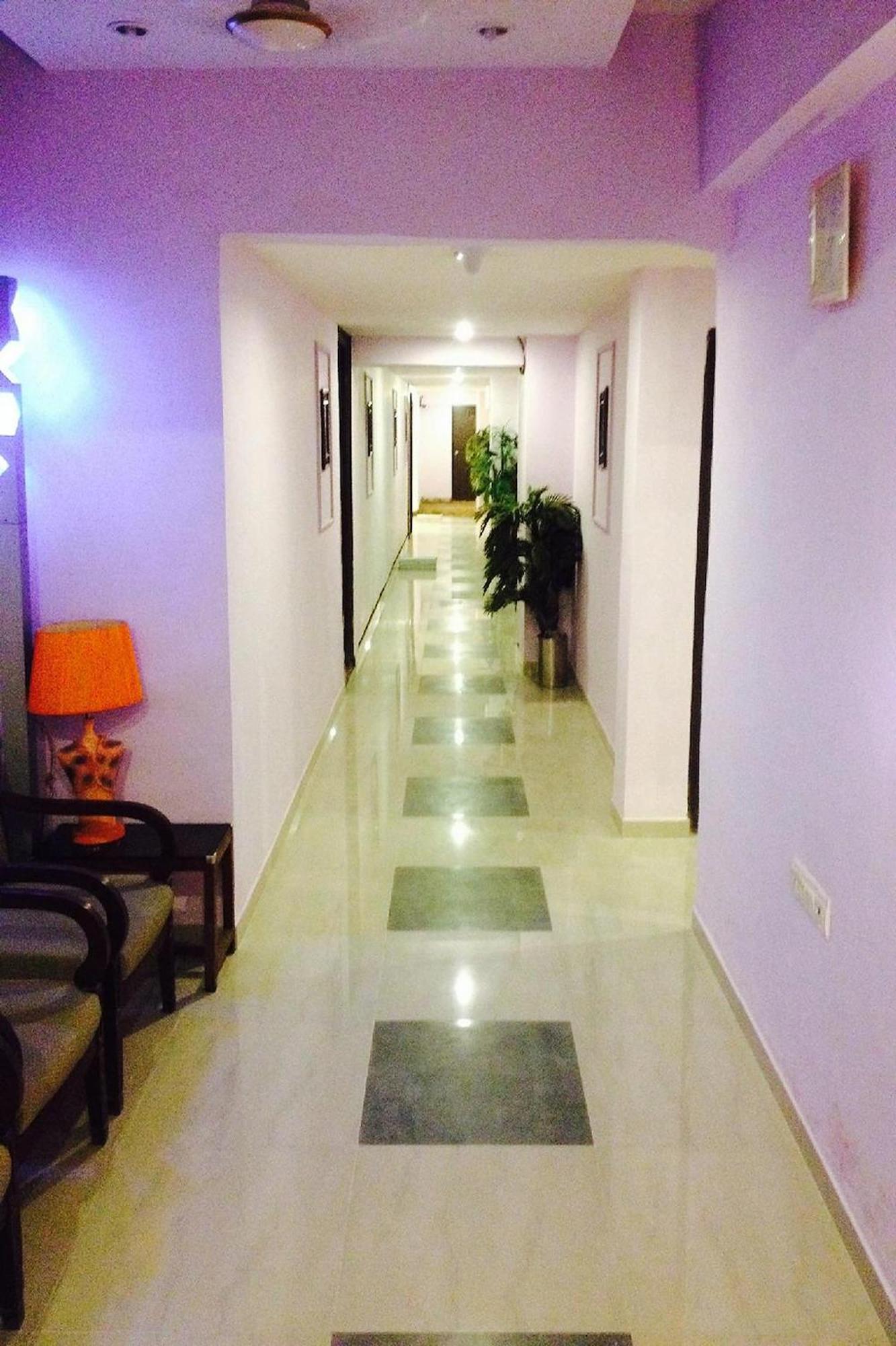 Hotel Maan Residency Satellite Road 아흐메다바드 외부 사진