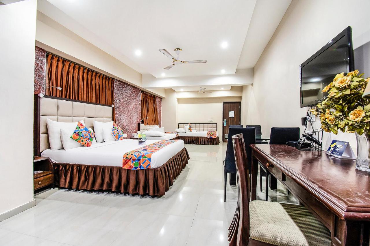Hotel Maan Residency Satellite Road 아흐메다바드 외부 사진