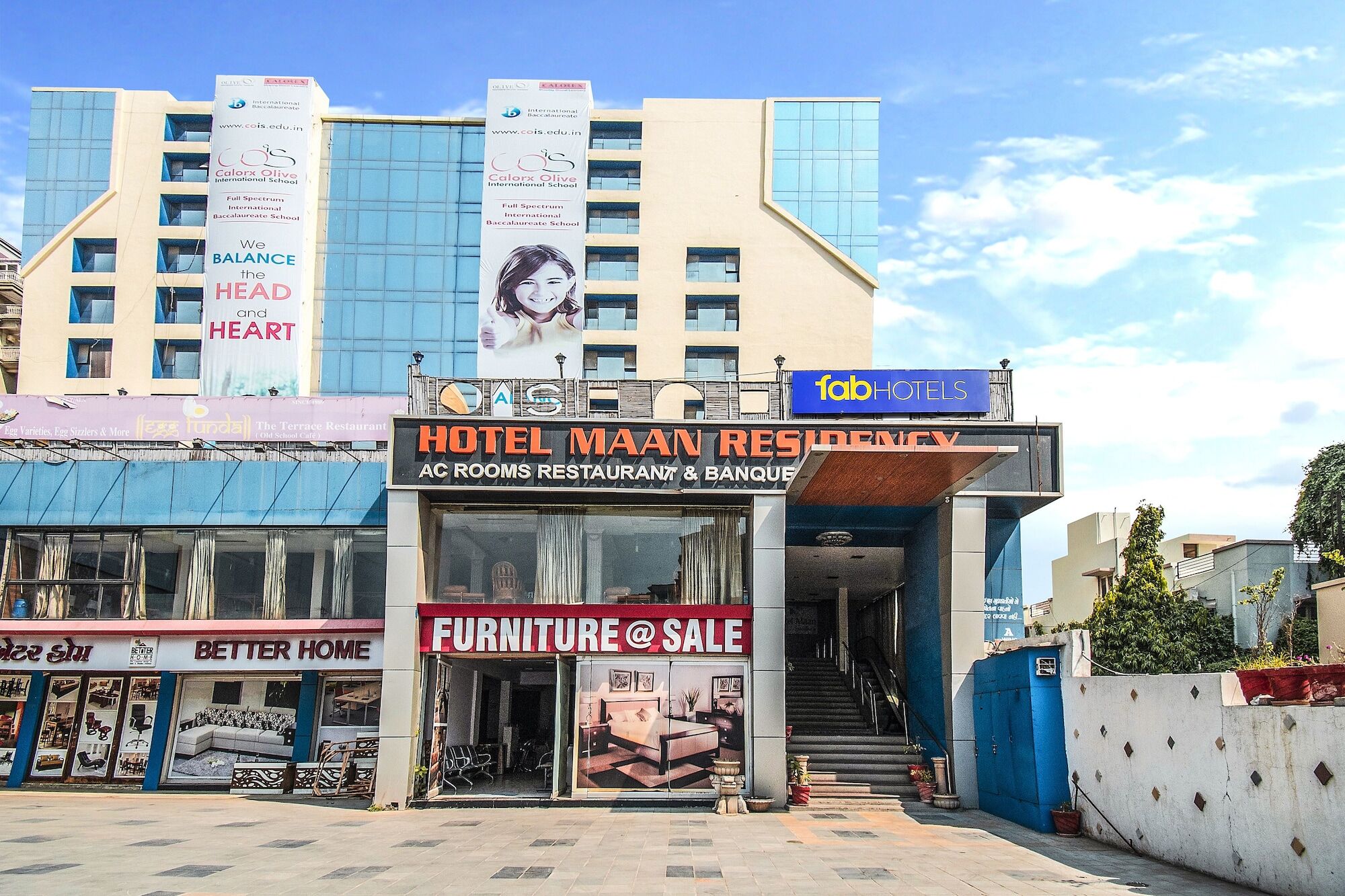 Hotel Maan Residency Satellite Road 아흐메다바드 외부 사진